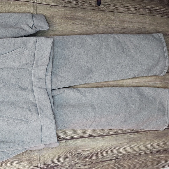 Shein Outfit Sz Small FREE W/PURCHASE of 25.00 - Picture 2 of 3